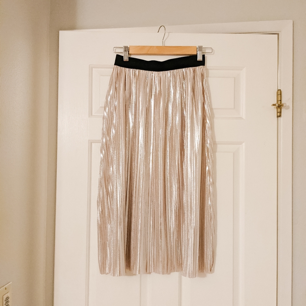 Gold pleated skirt